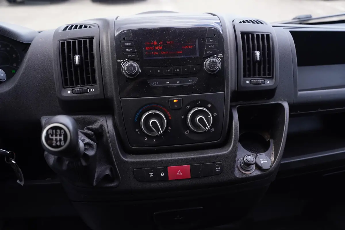 2.0 BlueHDi 130 pk L2H2 Airco Cruise control, PDC achter, Slechts 83 dkm, 3-Zits