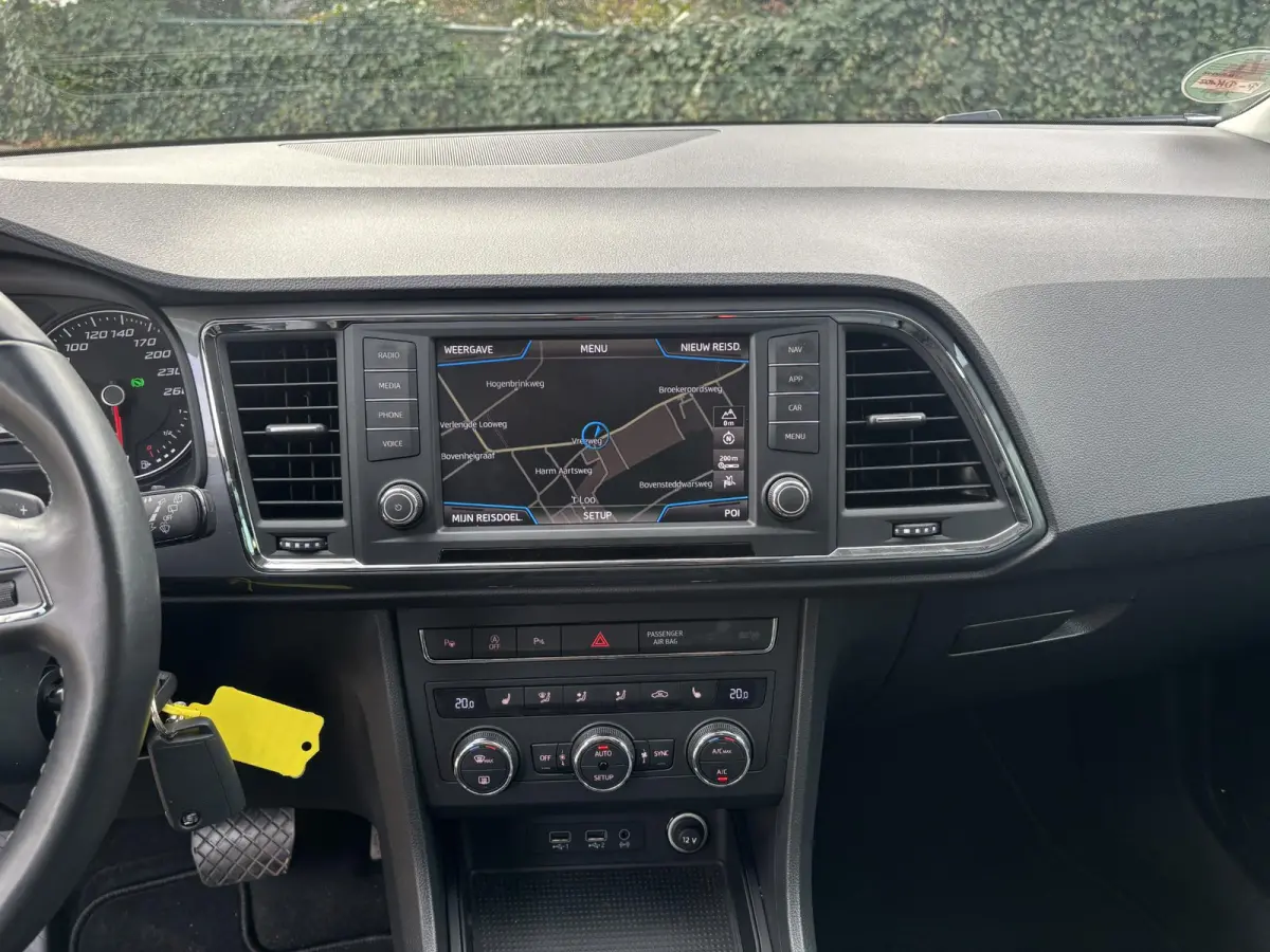 1.4 TSI DSG Style|Trekhaak|App-Connect|Stoelver.