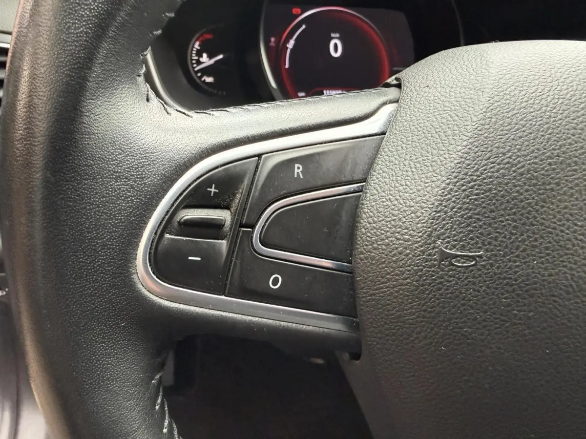 1.3 TCe Zen TH/CARPLAY *ALL-IN PRIJS*