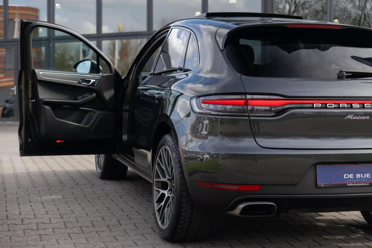 2.0 PDK Org.NL NAP|Facelift|Luchtvering|Panoramadak|Trekhaak|CarPlay|SportDesignDealer Onderhouden