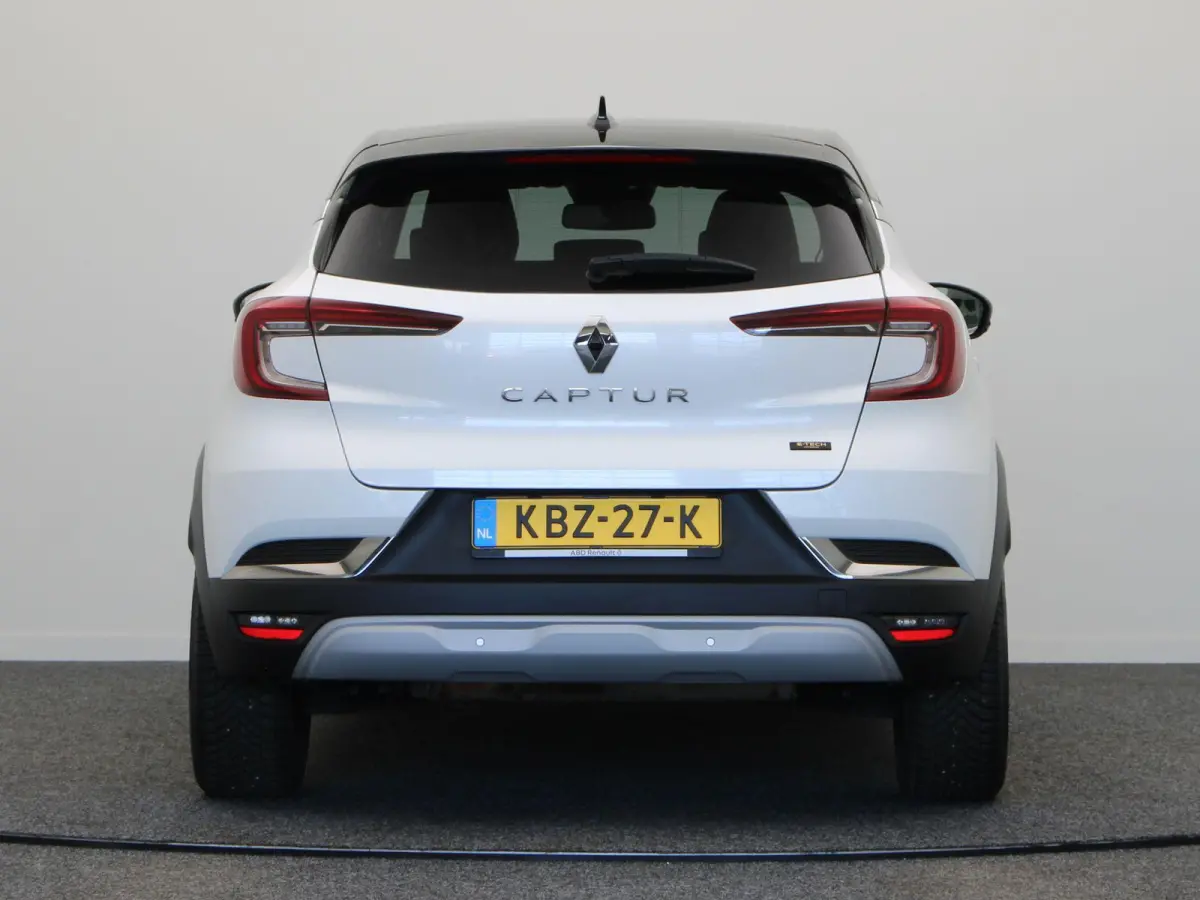 E-Tech Hybrid 145pk Techno | Grootscherm navigatie | Digitaal dashboard | Achteruitrijcamera |