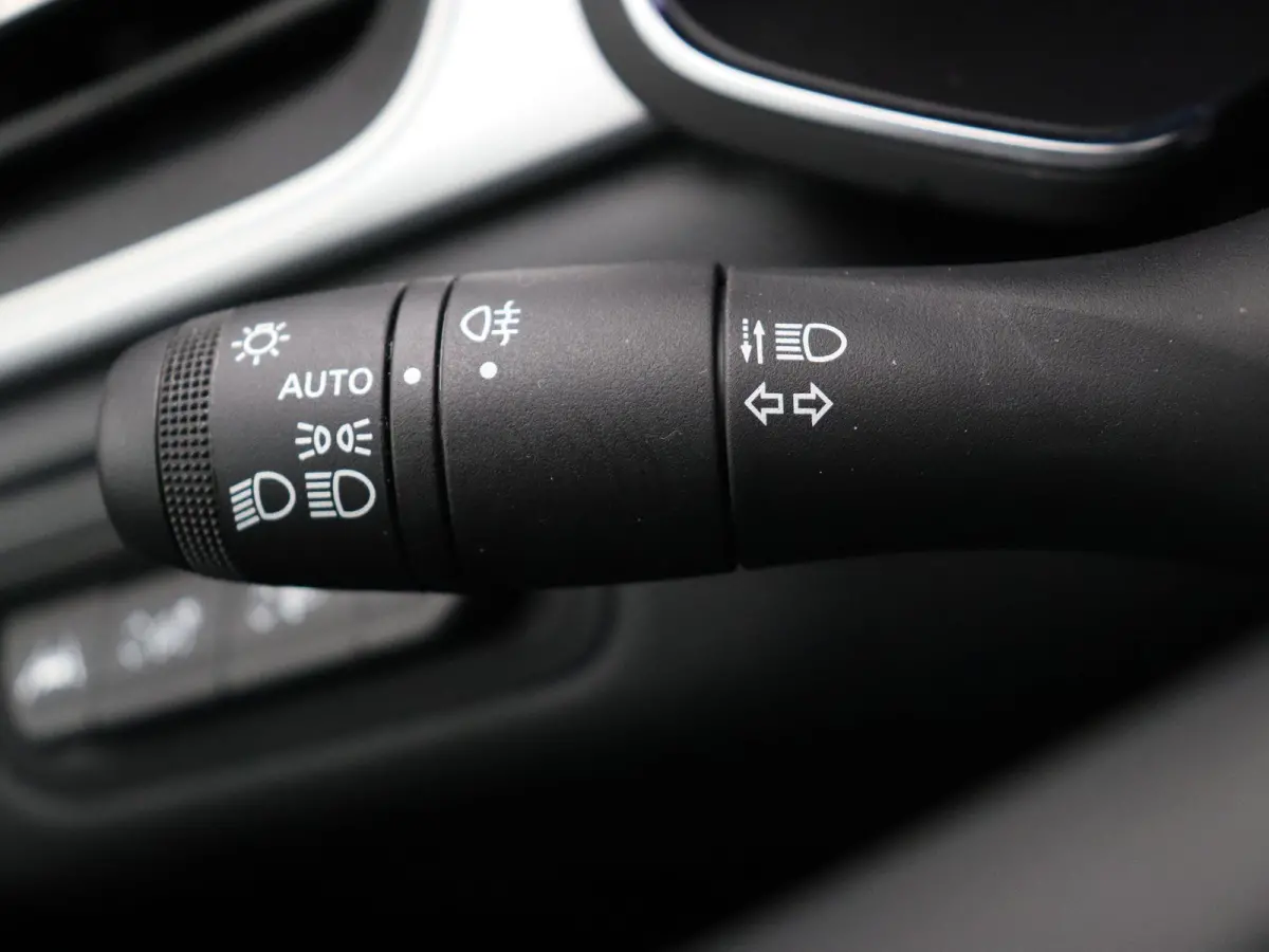 E-Tech Hybrid 145pk Techno | Grootscherm navigatie | Digitaal dashboard | Achteruitrijcamera |