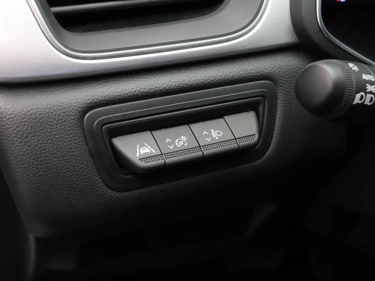 E-Tech Hybrid 145pk Techno | Grootscherm navigatie | Digitaal dashboard | Achteruitrijcamera |