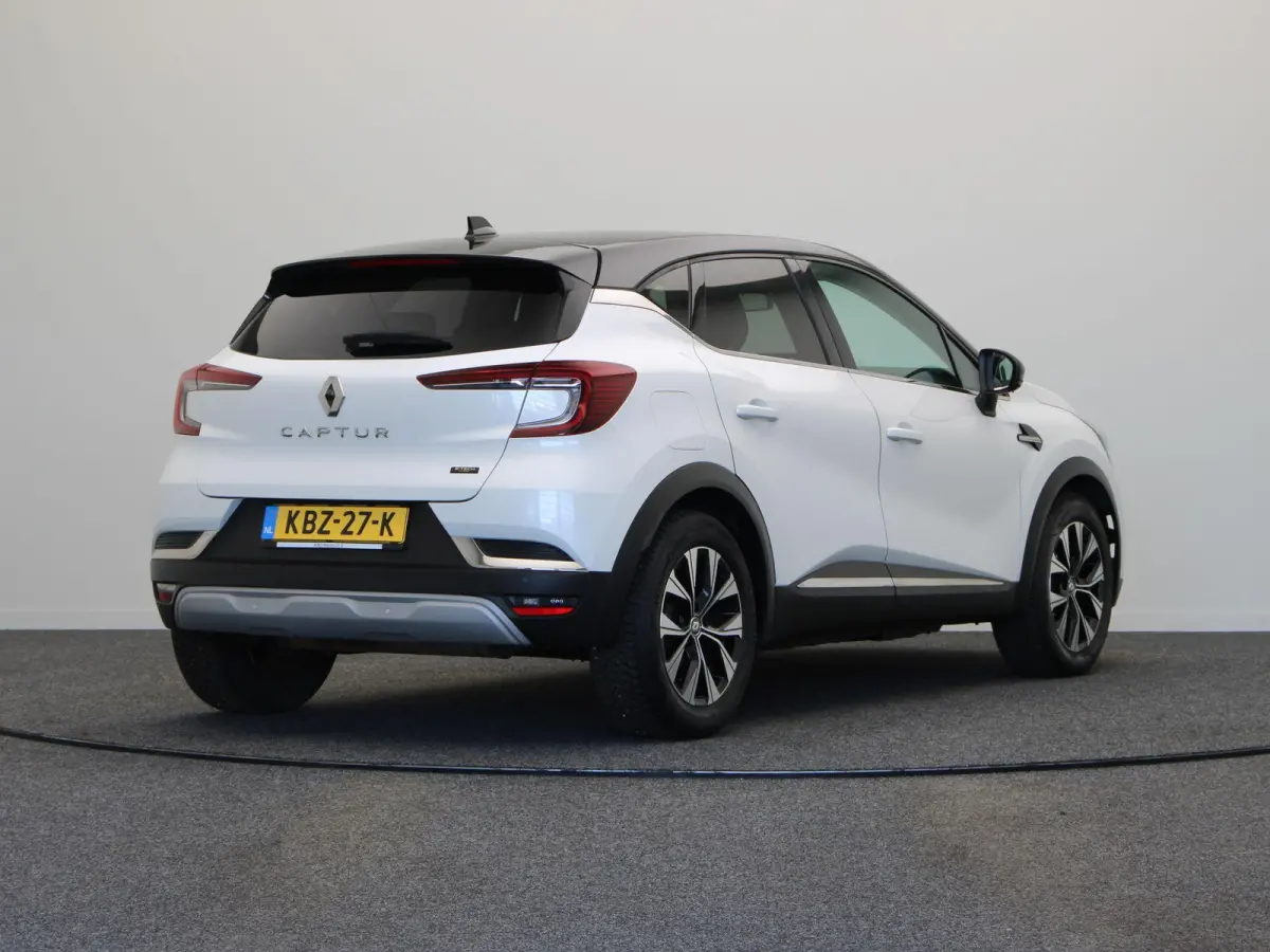 E-Tech Hybrid 145pk Techno | Grootscherm navigatie | Digitaal dashboard | Achteruitrijcamera |
