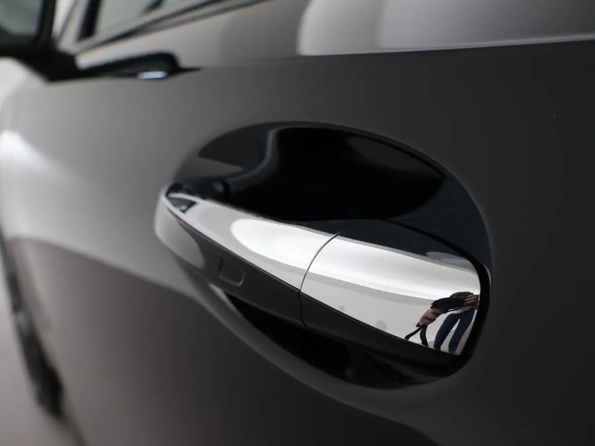 250e 218 PK SEDAN + PANORAMA | SFEERVERLICHTING | APPLE CARPLAY | MEMORY | STOELVERWARMING