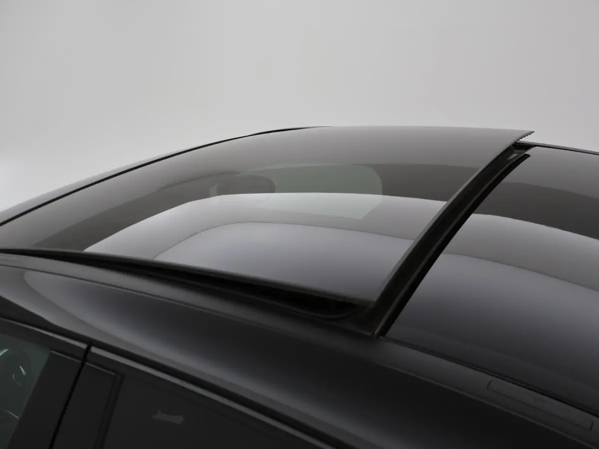 250e 218 PK SEDAN + PANORAMA | SFEERVERLICHTING | APPLE CARPLAY | MEMORY | STOELVERWARMING