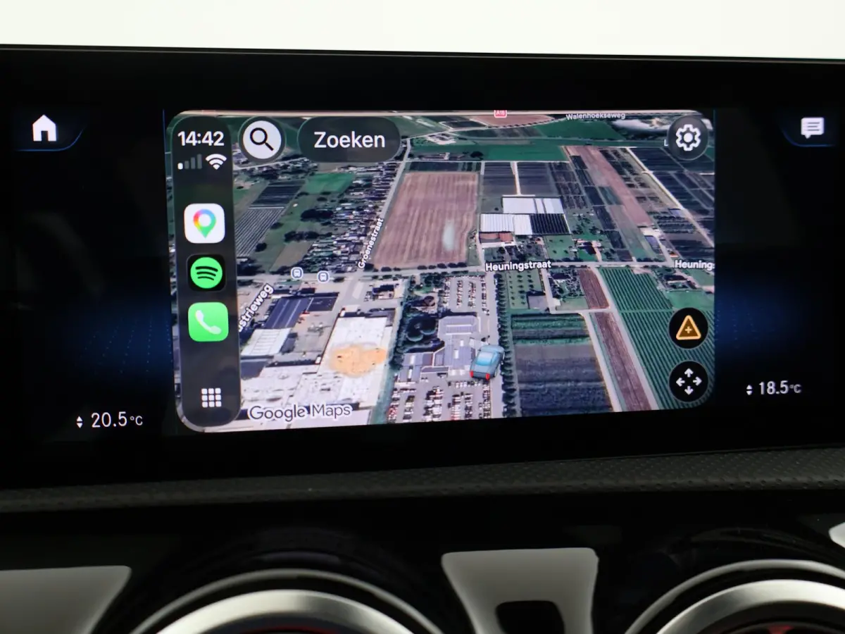 250e 218 PK SEDAN + PANORAMA | SFEERVERLICHTING | APPLE CARPLAY | MEMORY | STOELVERWARMING