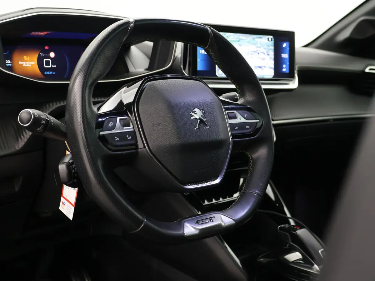 1.2 PT 130 PK AUT. GT-LINE + PANORAMA | SFEERVERL. | 3D COCKPIT | STOELVERW. | APPLE CARPLAY | CAMERA
