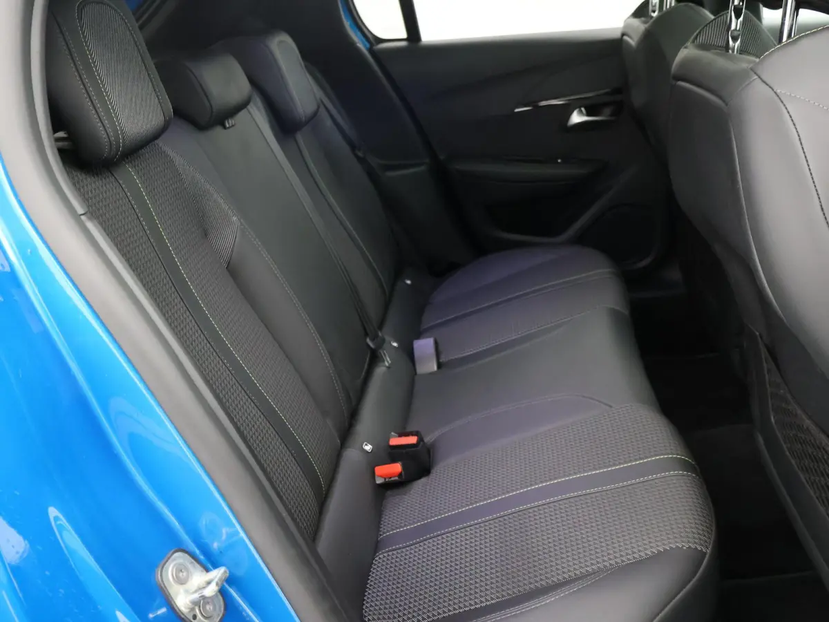 1.2 PT 130 PK AUT. GT-LINE + PANORAMA | SFEERVERL. | 3D COCKPIT | STOELVERW. | APPLE CARPLAY | CAMERA
