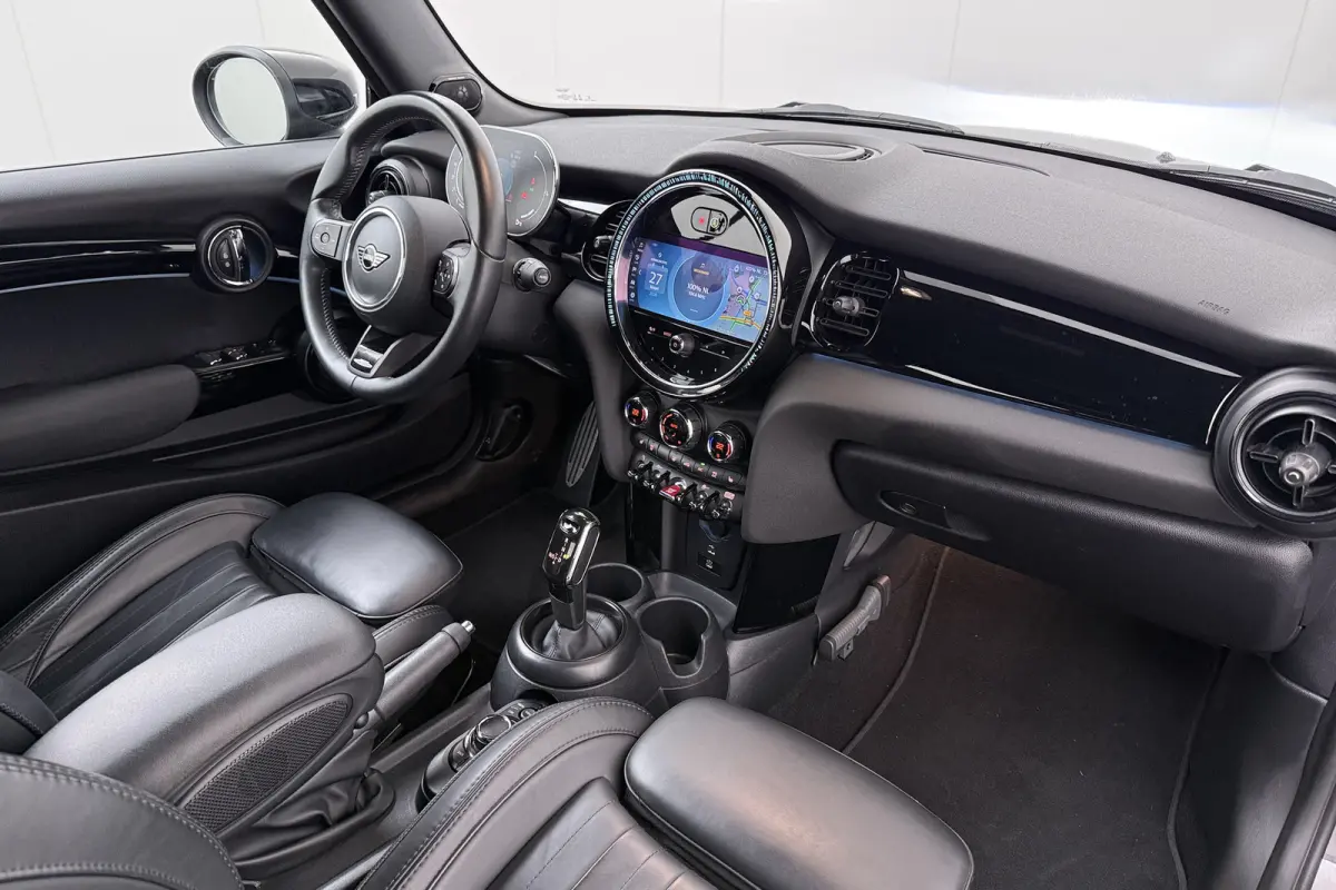 Mini 136 PK Aut. JCW-Pakket Climate Leder Camera