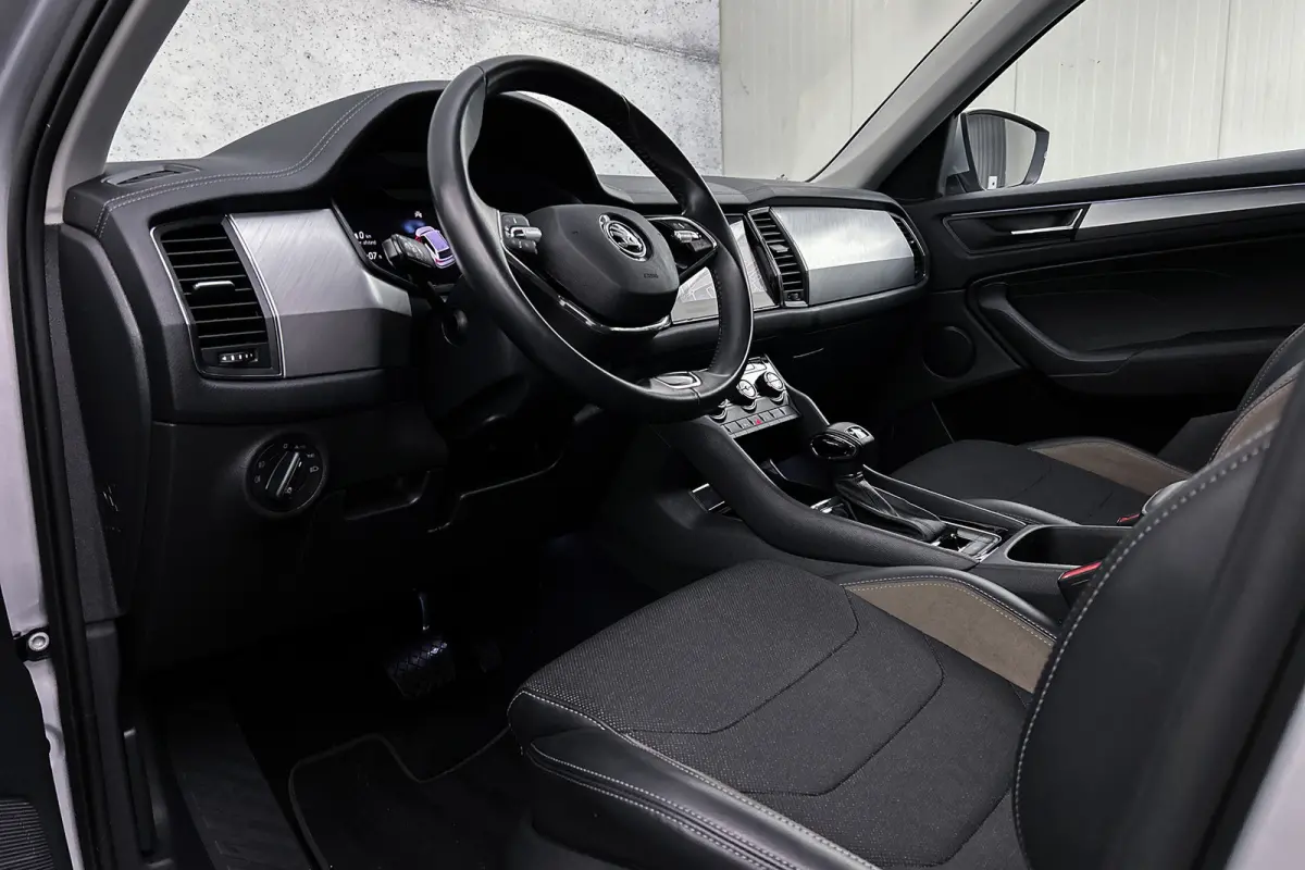 1.5 TSI Business Edition 7p. | Half leder | Camera | Apple Carplay