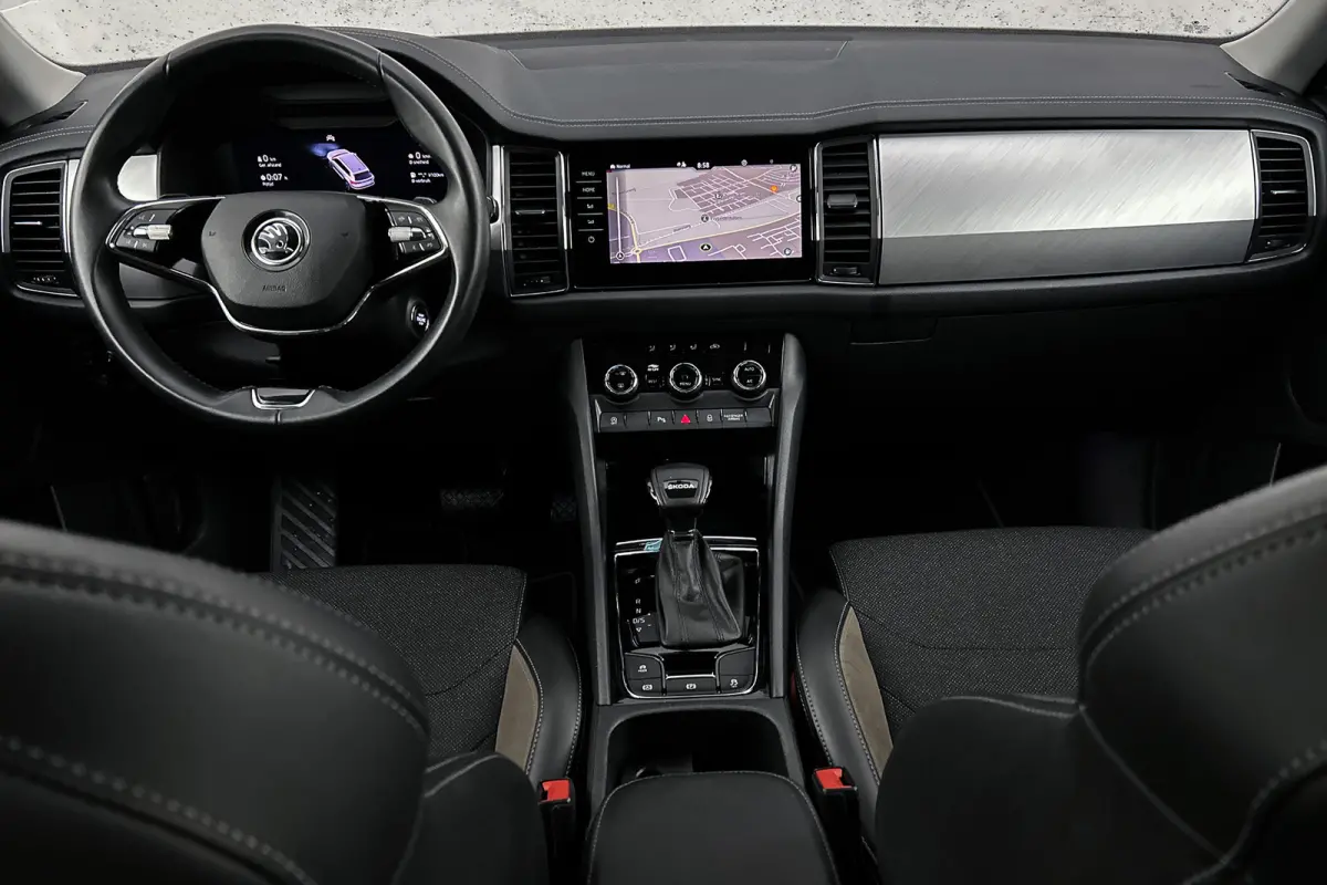 1.5 TSI Business Edition 7p. | Half leder | Camera | Apple Carplay