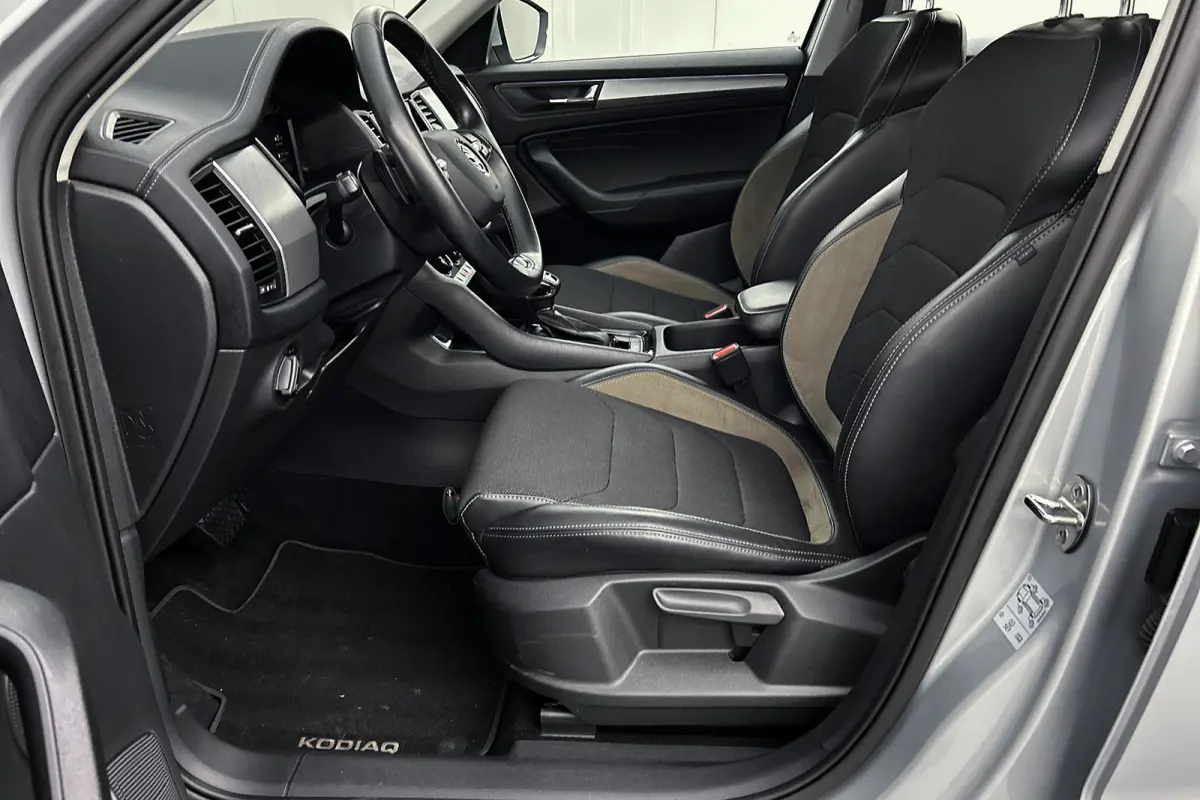 1.5 TSI Business Edition 7p. | Half leder | Camera | Apple Carplay