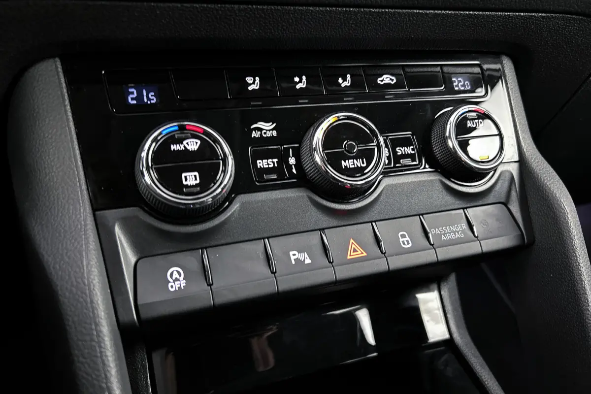 1.5 TSI Business Edition 7p. | Half leder | Camera | Apple Carplay