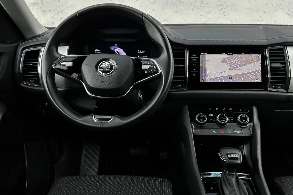 1.5 TSI Business Edition 7p. | Half leder | Camera | Apple Carplay