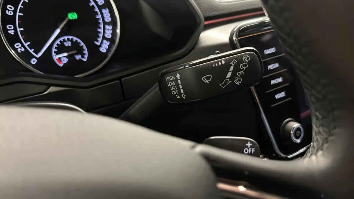 1.5 TSI ACT Style Business CAMERA CARPLAY CRUISE LM ECC.