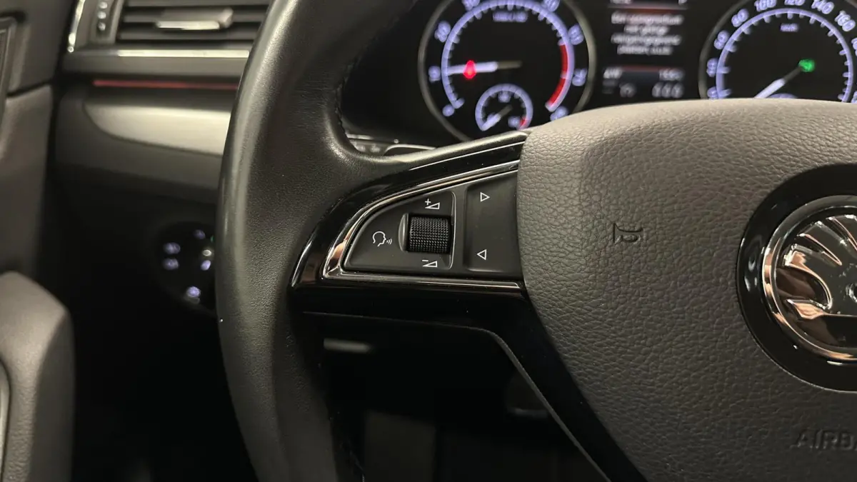 1.5 TSI ACT Style Business CAMERA CARPLAY CRUISE LM ECC.