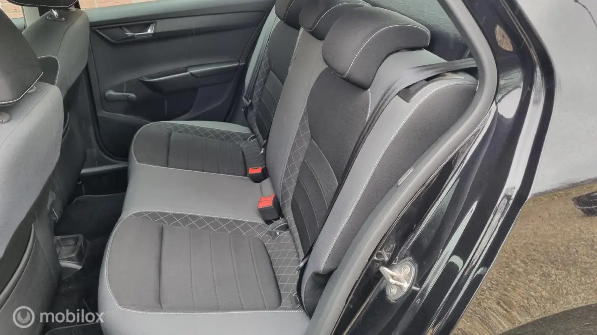 1.0 TSI Style , led,airco, sportvelgen