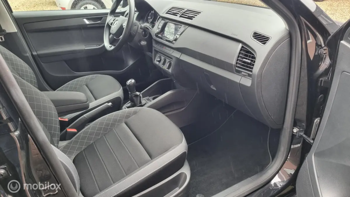 1.0 TSI Style , led,airco, sportvelgen