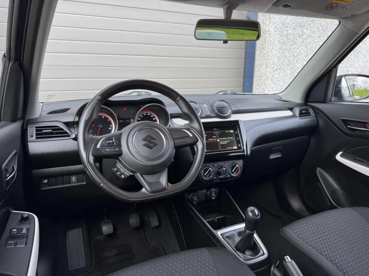 1.2 Select CarPlay/Stoelverw/Bluetooth/Camera/DAB/Nieuwe onderhoudsbeurt/1e Eigenaar