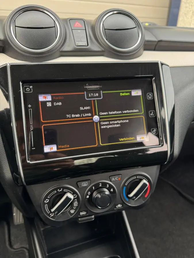 1.2 Select CarPlay/Stoelverw/Bluetooth/Camera/DAB/Nieuwe onderhoudsbeurt/1e Eigenaar