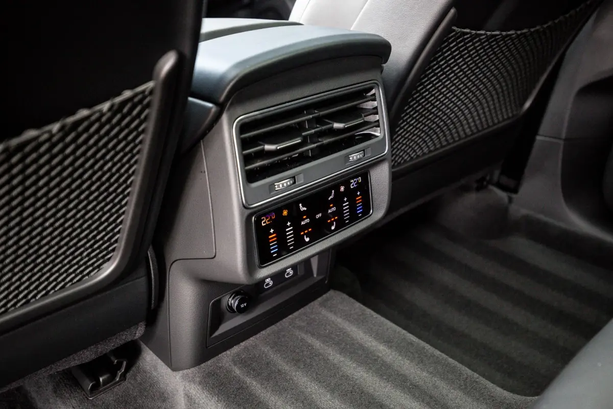 SQ7 4.0 TFSI 507pk 7p Nardo Grey, Keramisch, B&O Advanced, Full-options