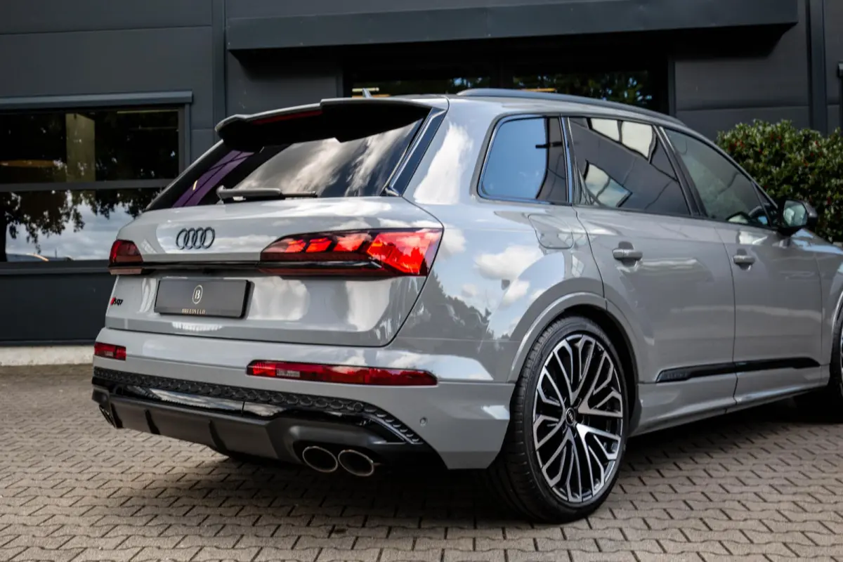 SQ7 4.0 TFSI 507pk 7p Nardo Grey, Keramisch, B&O Advanced, Full-options