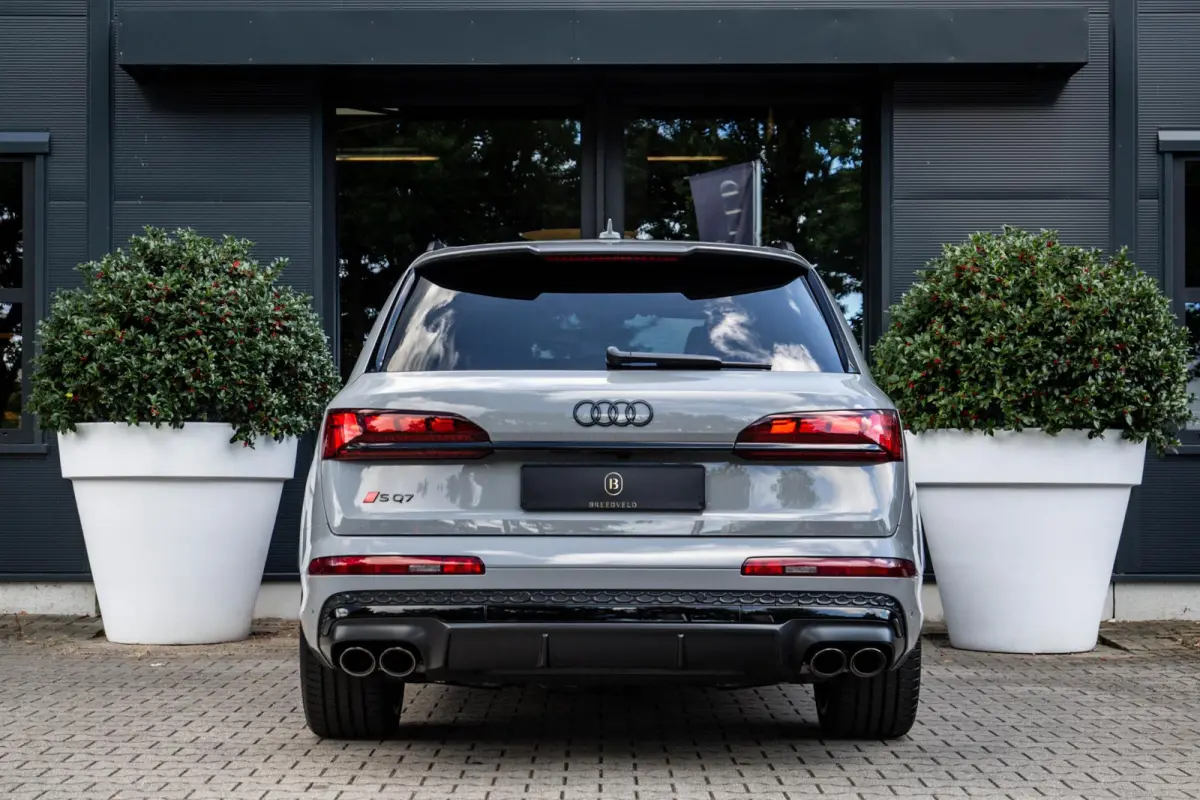 SQ7 4.0 TFSI 507pk 7p Nardo Grey, Keramisch, B&O Advanced, Full-options