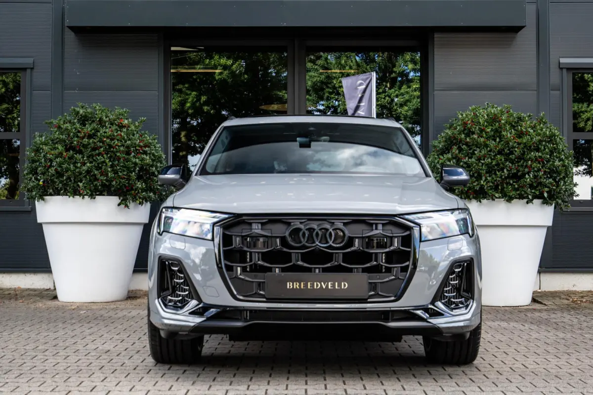 SQ7 4.0 TFSI 507pk 7p Nardo Grey, Keramisch, B&O Advanced, Full-options