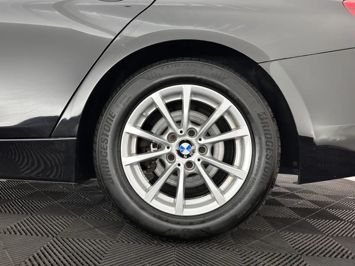 320d EDE Corporate Lease Essential Aut. *PANO | FULL-LEATHER | FULL-LED | NAVI-FULLMAP | HEATED-COMFORTSEATS | HIFI-SOUND | ECC | PDC | CRUISE | 16''ALU*