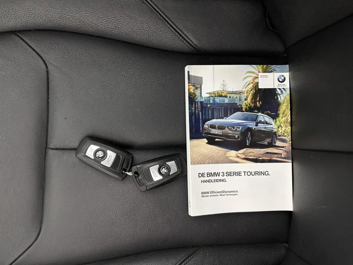 320d EDE Corporate Lease Essential Aut. *PANO | FULL-LEATHER | FULL-LED | NAVI-FULLMAP | HEATED-COMFORTSEATS | HIFI-SOUND | ECC | PDC | CRUISE | 16''ALU*