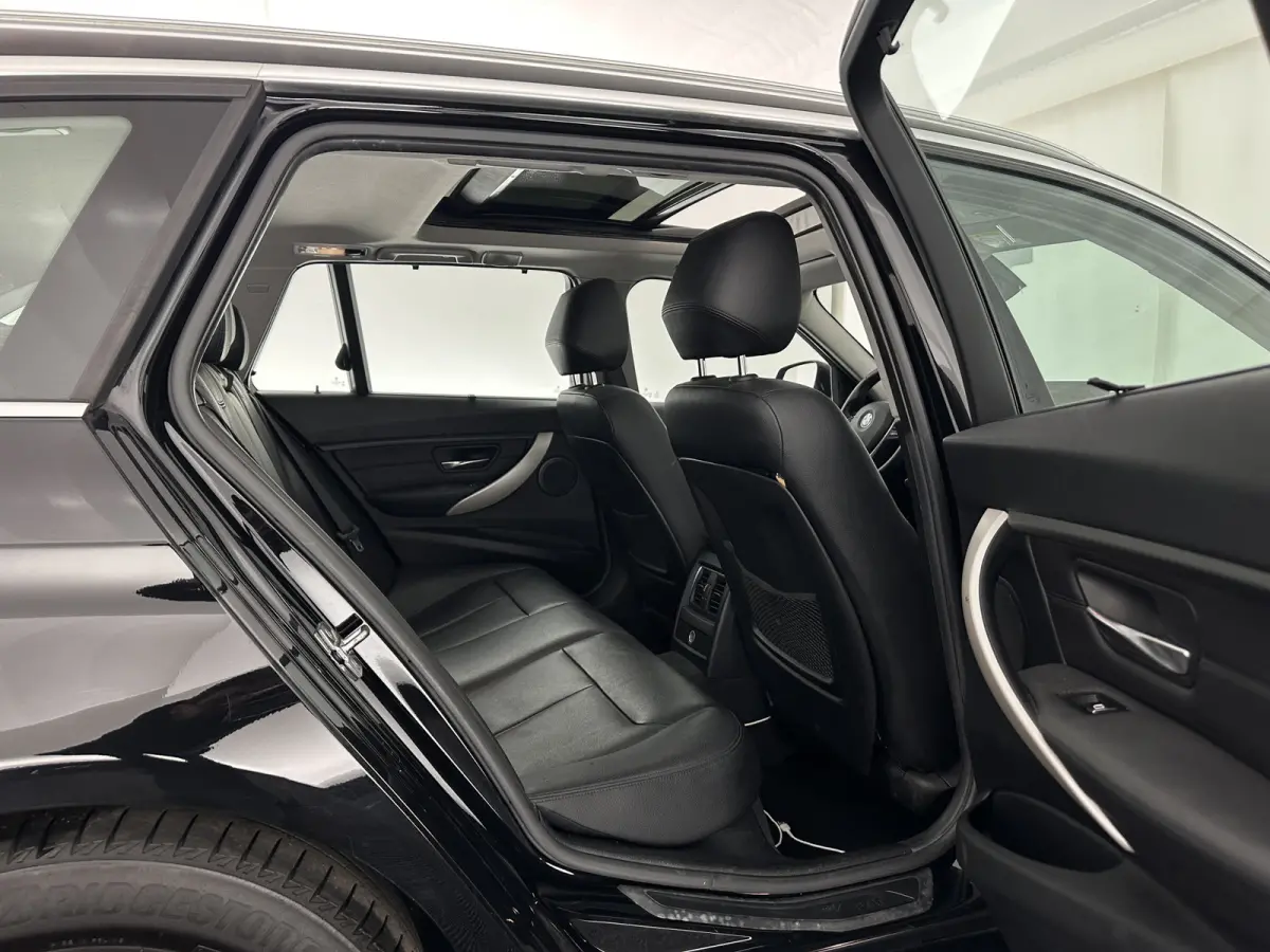 320d EDE Corporate Lease Essential Aut. *PANO | FULL-LEATHER | FULL-LED | NAVI-FULLMAP | HEATED-COMFORTSEATS | HIFI-SOUND | ECC | PDC | CRUISE | 16''ALU*