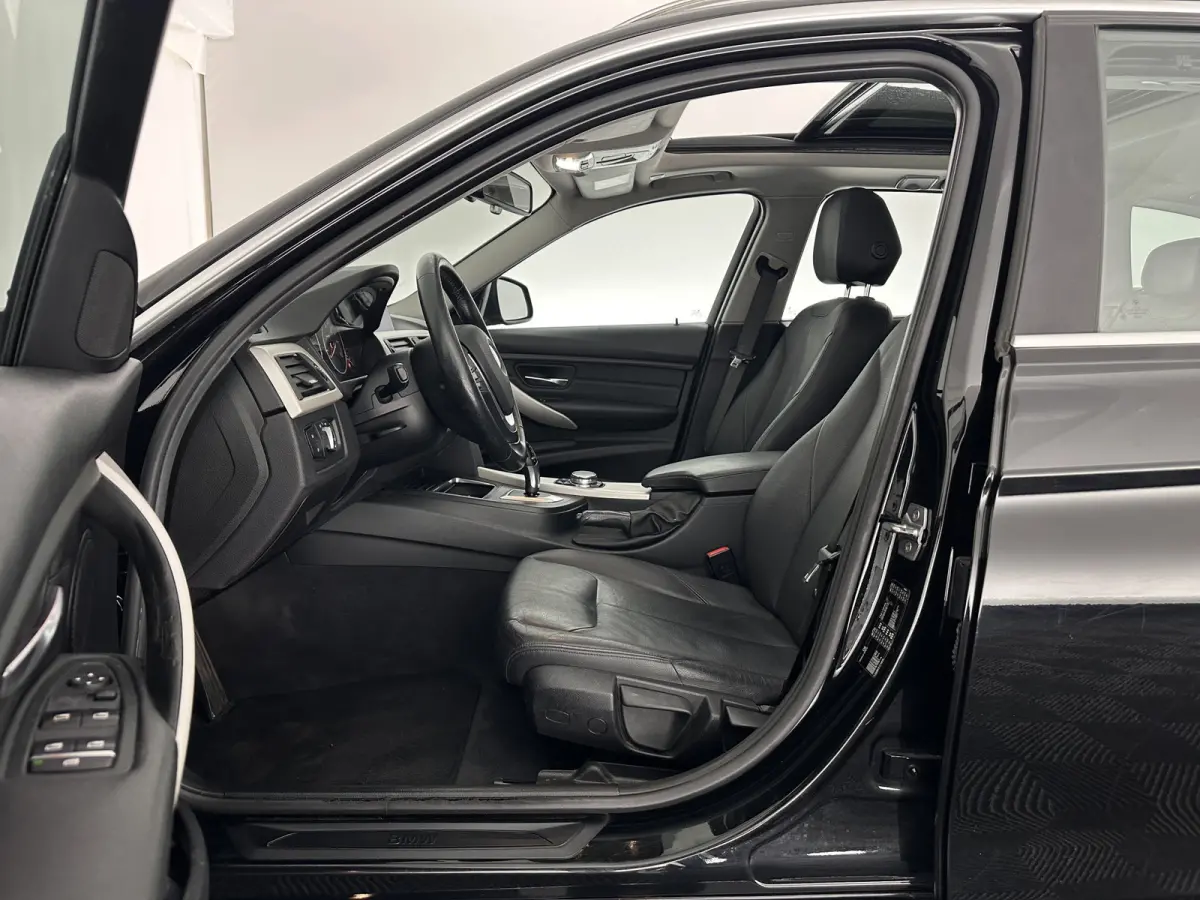 320d EDE Corporate Lease Essential Aut. *PANO | FULL-LEATHER | FULL-LED | NAVI-FULLMAP | HEATED-COMFORTSEATS | HIFI-SOUND | ECC | PDC | CRUISE | 16''ALU*