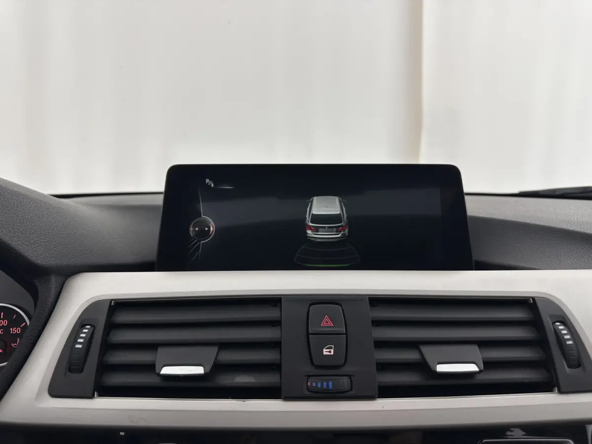 320d EDE Corporate Lease Essential Aut. *PANO | FULL-LEATHER | FULL-LED | NAVI-FULLMAP | HEATED-COMFORTSEATS | HIFI-SOUND | ECC | PDC | CRUISE | 16''ALU*