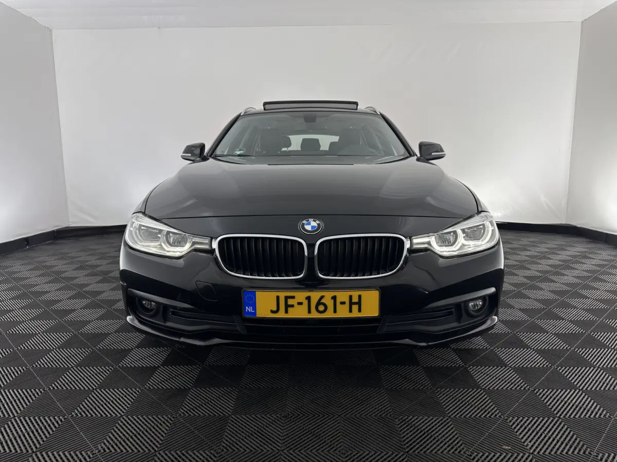 320d EDE Corporate Lease Essential Aut. *PANO | FULL-LEATHER | FULL-LED | NAVI-FULLMAP | HEATED-COMFORTSEATS | HIFI-SOUND | ECC | PDC | CRUISE | 16''ALU*