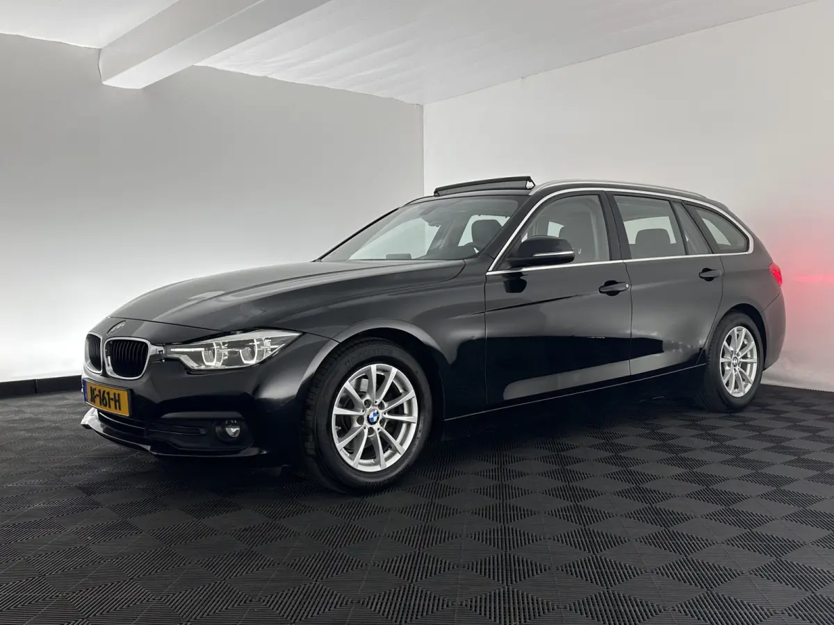 320d EDE Corporate Lease Essential Aut. *PANO | FULL-LEATHER | FULL-LED | NAVI-FULLMAP | HEATED-COMFORTSEATS | HIFI-SOUND | ECC | PDC | CRUISE | 16''ALU*