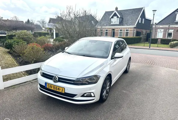 1.0 TSI 95PK COMFORTLINE AIRCO PARKEERSENSOREN CARPLAY ADAPTIVE CRUISE CONTROLE ZEER NETTE AUTO!!