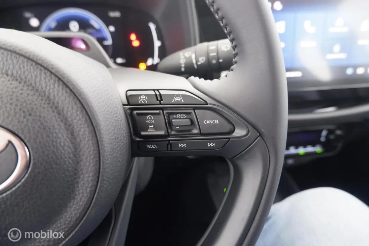 Hybrid 115 pulse dab|cam|carplay|lmv17
