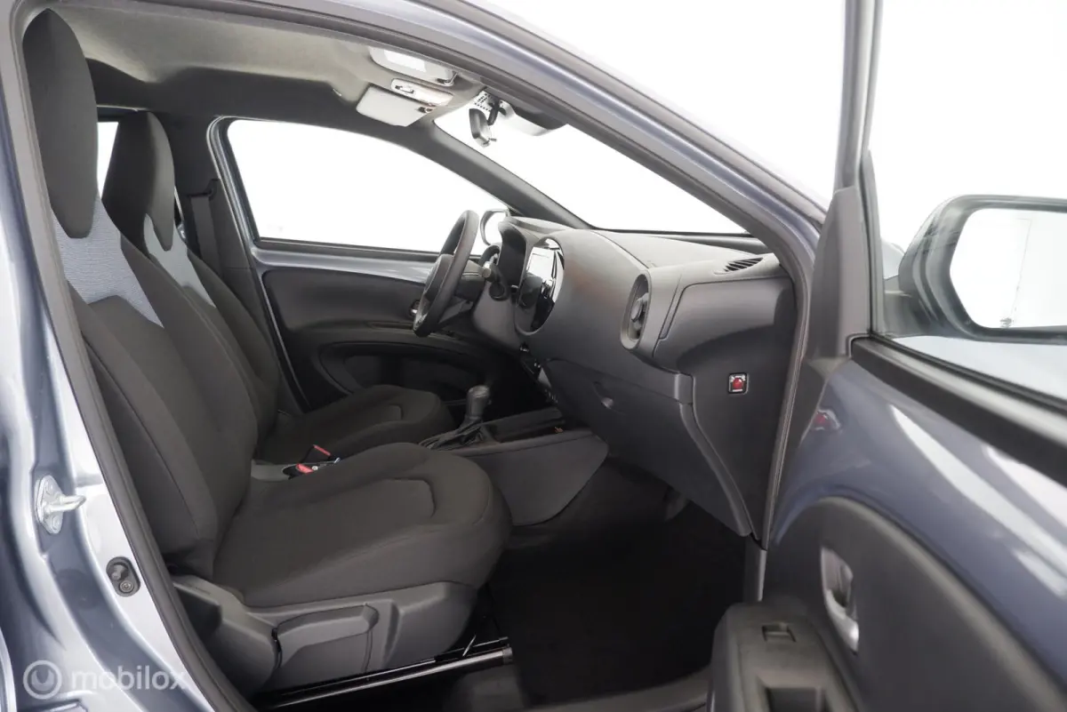 Hybrid 115 pulse dab|cam|carplay|lmv17