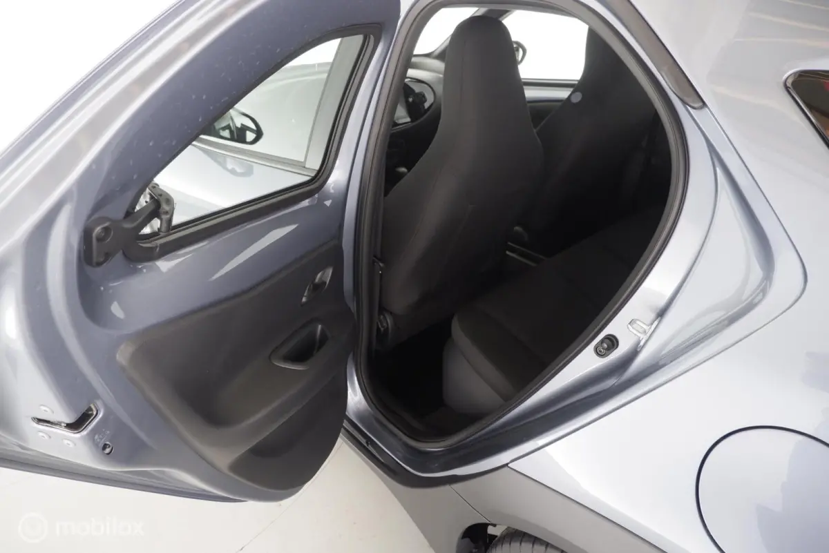 Hybrid 115 pulse dab|cam|carplay|lmv17