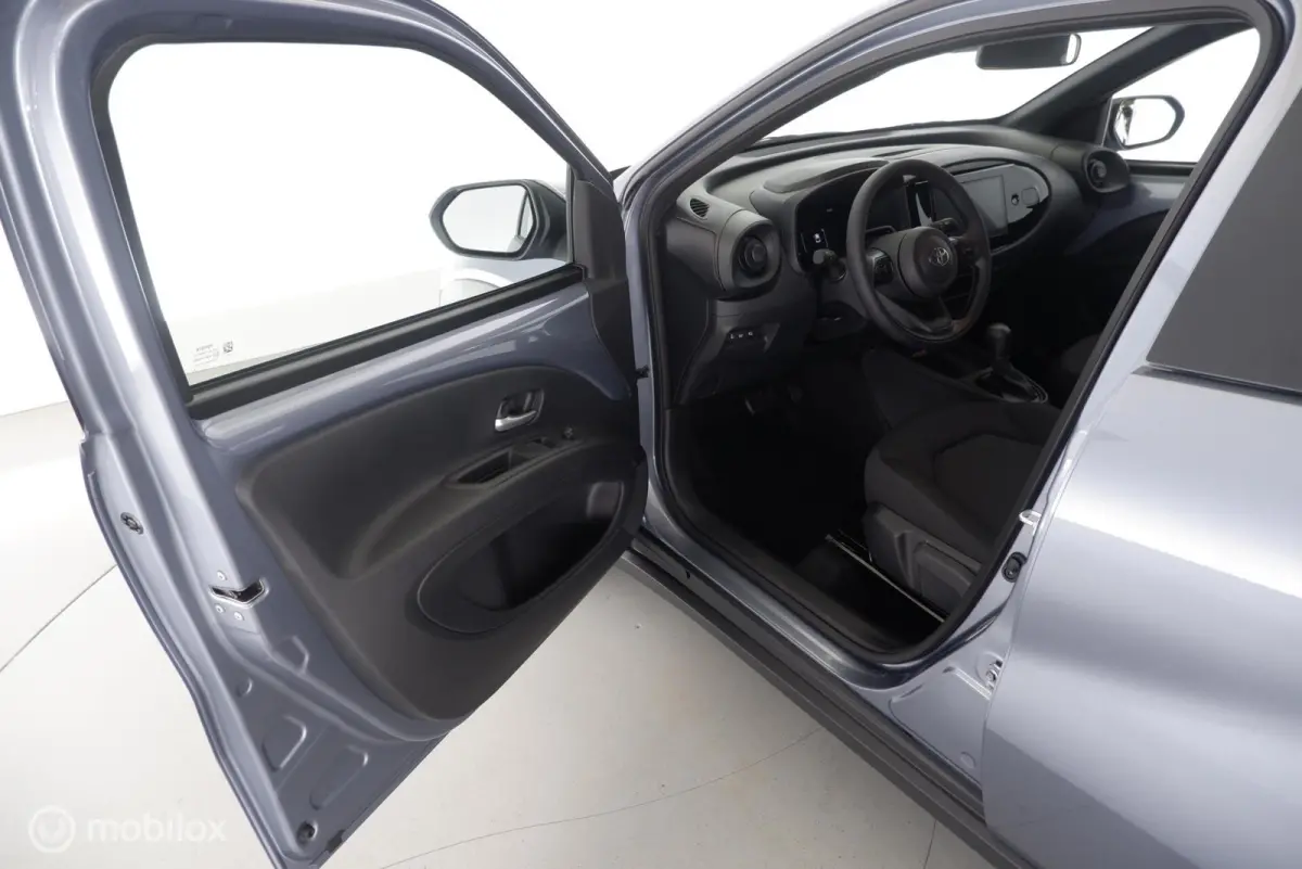 Hybrid 115 pulse dab|cam|carplay|lmv17