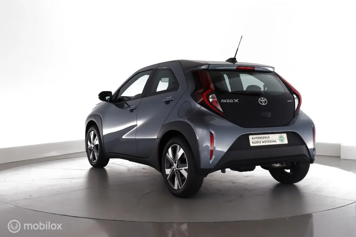 Hybrid 115 pulse dab|cam|carplay|lmv17