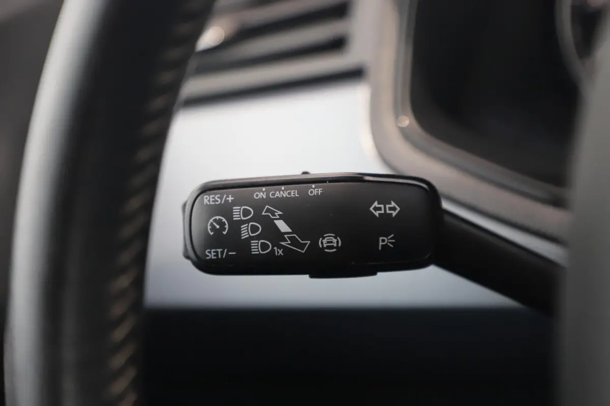 1.0 TSI Style Business Intense Plus Automaat DSG 16 inch Carplay Android Navigatie Stoelverwarming Clima Cruise Control