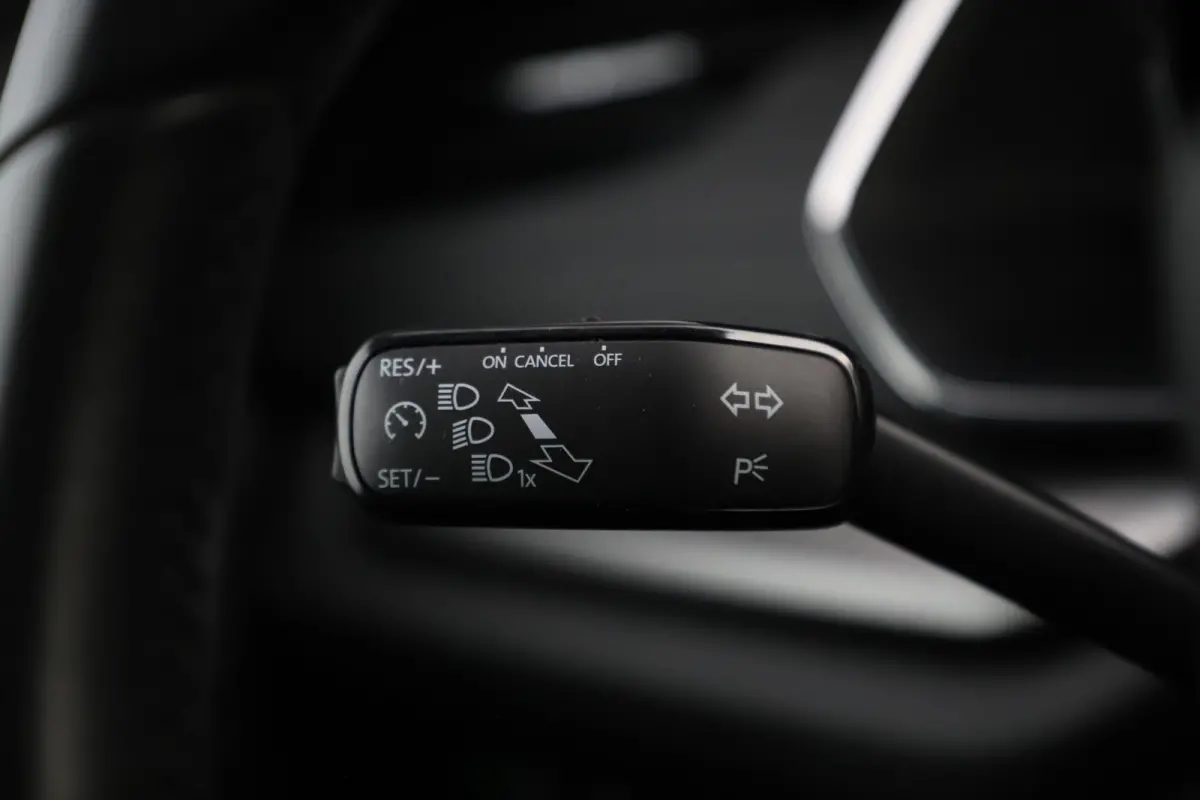 1.0 e-TSI Ambition Automaat Virtual Cockpit Navigatie Carplay Android LMV LED Clima Cruise Lane Assist