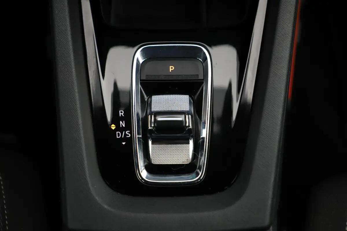 1.0 e-TSI Ambition Automaat Virtual Cockpit Navigatie Carplay Android LMV LED Clima Cruise Lane Assist