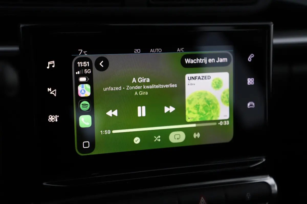 1.2 PureTech Feel Navigatie Carplay Android Climate Cruise Control Rijstrooksensor Parkeersensor All-season banden!