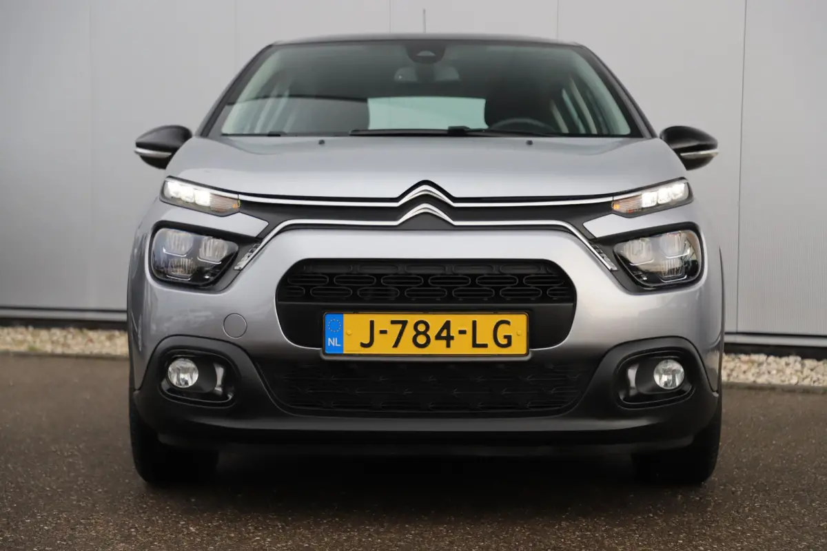 1.2 PureTech Feel Navigatie Carplay Android Climate Cruise Control Rijstrooksensor Parkeersensor All-season banden!