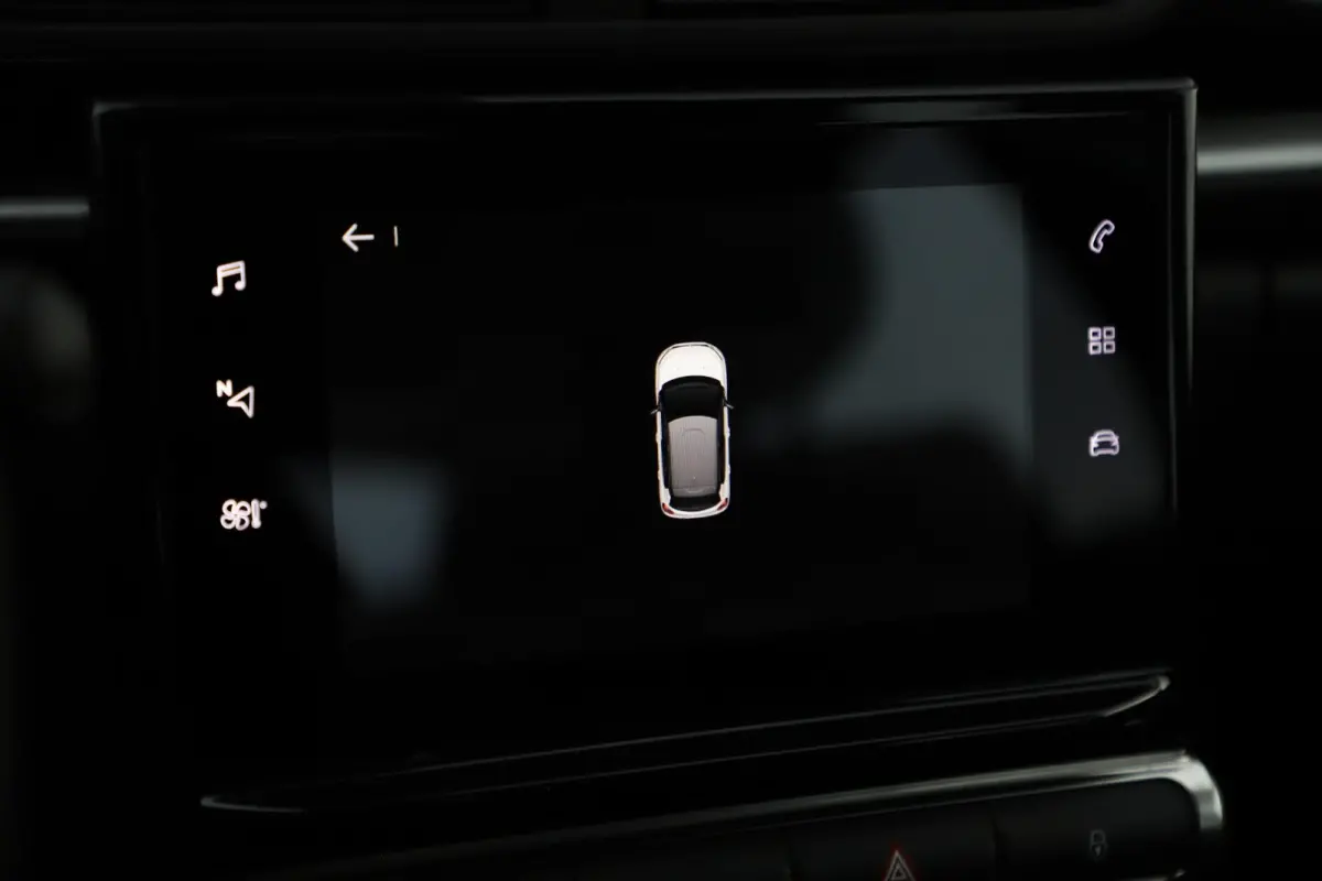 1.2 PureTech Feel Navigatie Carplay Android Climate Cruise Control Rijstrooksensor Parkeersensor All-season banden!