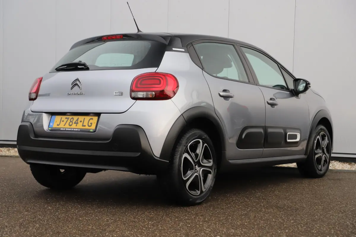 1.2 PureTech Feel Navigatie Carplay Android Climate Cruise Control Rijstrooksensor Parkeersensor All-season banden!
