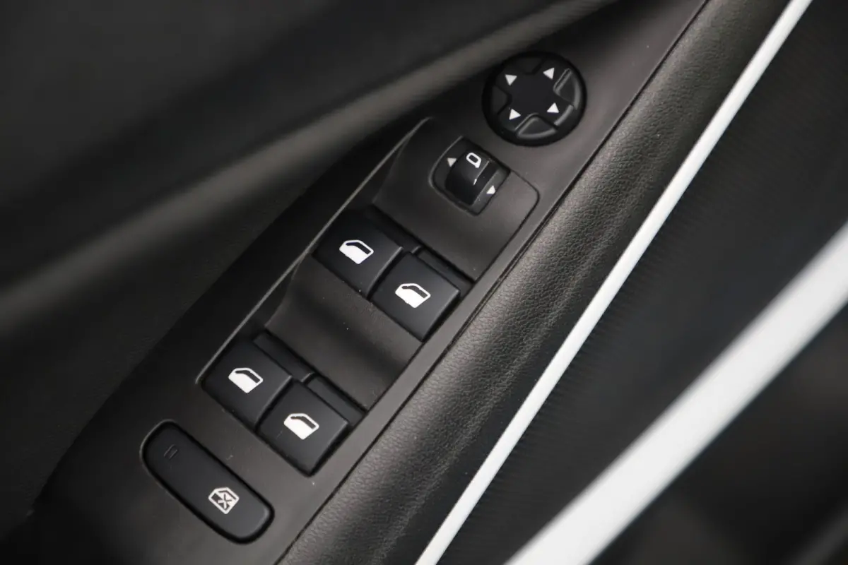 1.2 Turbo Edition 2020 110PK Navigatie LED Carplay Android Airco Cruise Control Rijstrooksensor